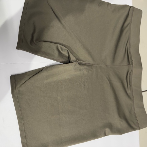 Jordan Biker Shorts Color Beige Size Medium Athletic Stretch - Picture 7 of 8